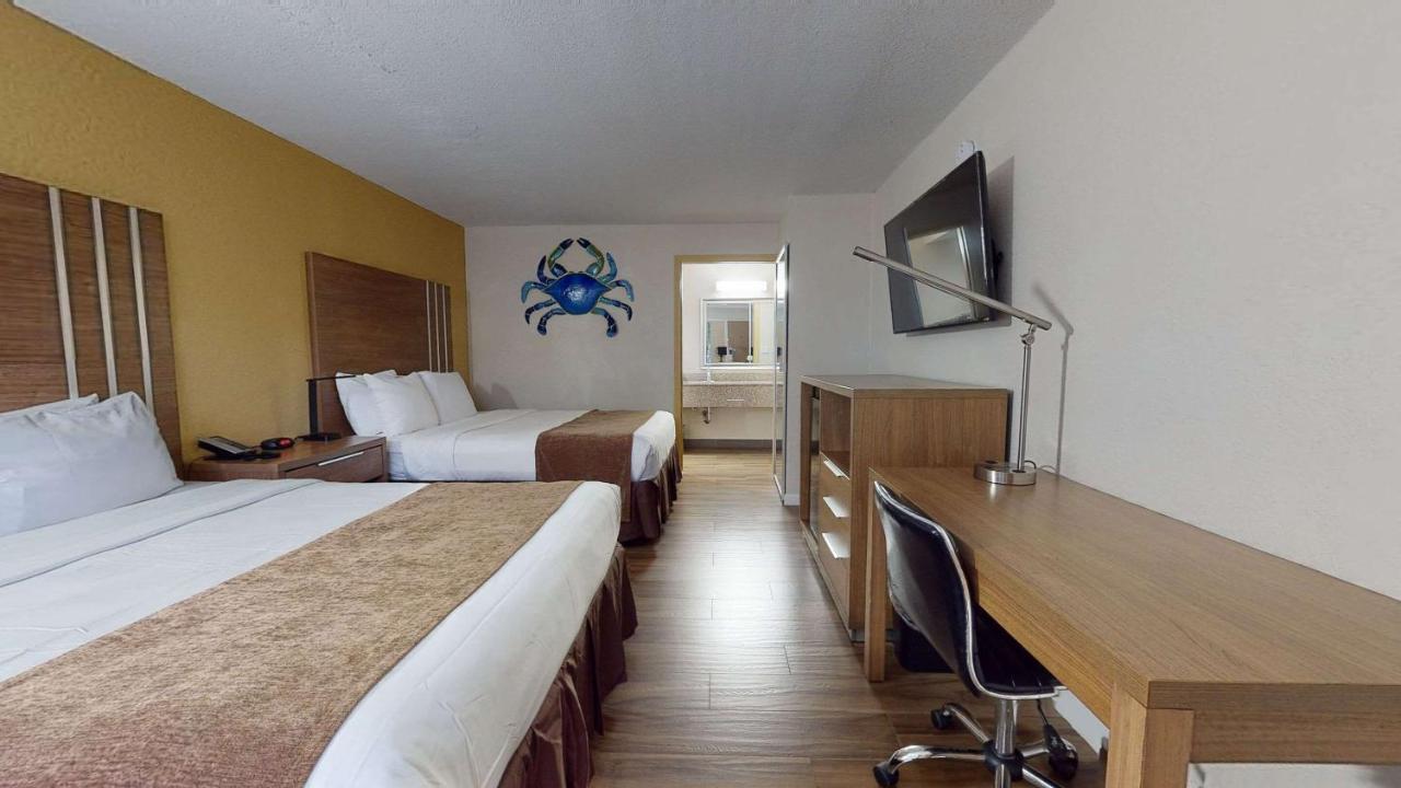 Rodeway Inn & Suites Fort Lauderdale Airport & Cruise Port Dania Beach Exterior photo