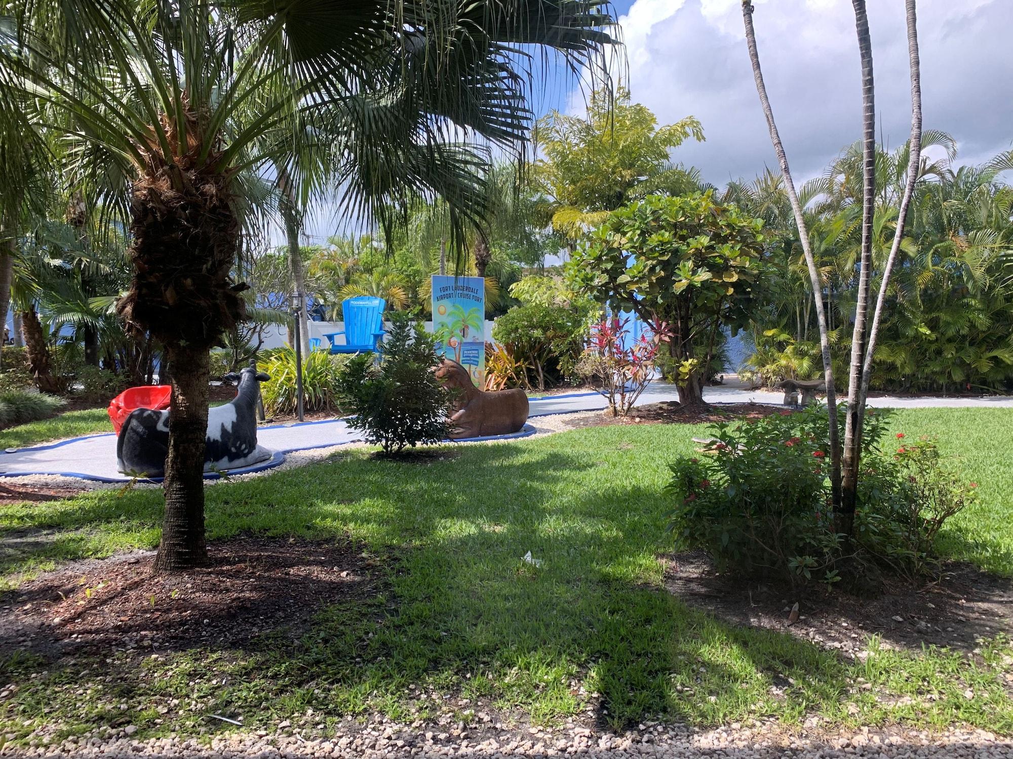 Rodeway Inn & Suites Fort Lauderdale Airport & Cruise Port Dania Beach Exterior photo