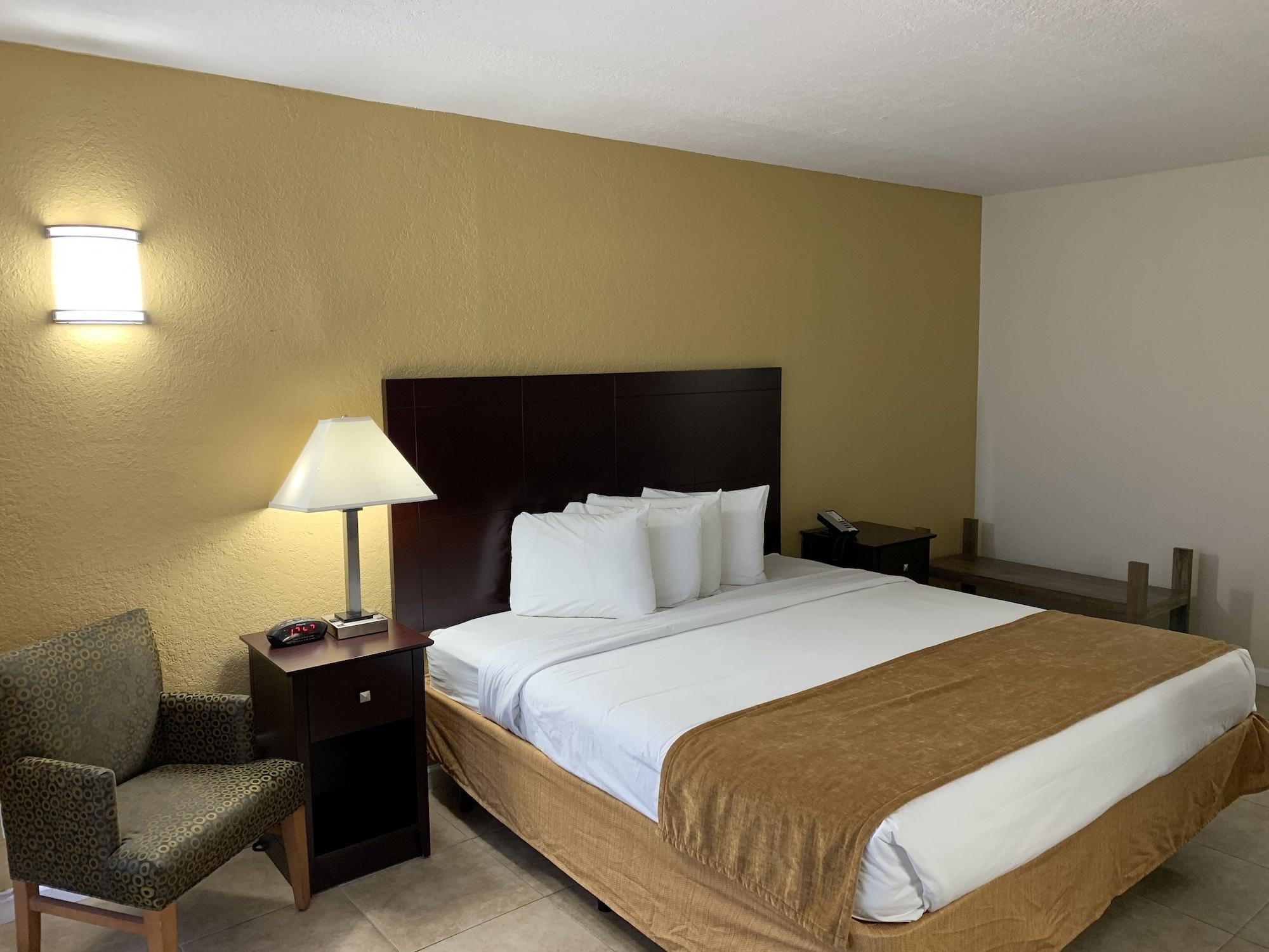 Rodeway Inn & Suites Fort Lauderdale Airport & Cruise Port Dania Beach Exterior photo